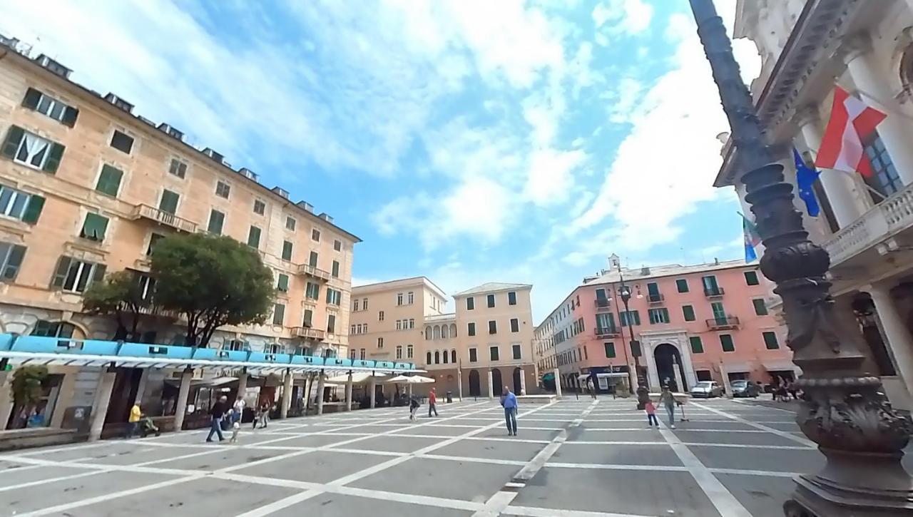 Tra Centro E Mare - Intero Appartamento Con Parcheggio Savona Exterior photo